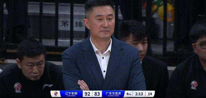 阿贾克斯ceo被停职 俱乐部CEO涉嫌内部交易